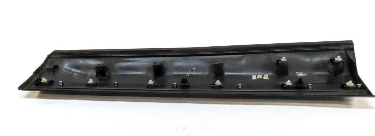 Thumbnail 4: 2015 LAND RANGE ROVER EVOQUE (L538) FRONT LEFT DRIVER LOWER DOOR TRIM MOULDING