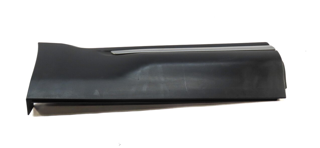 Thumbnail 3: 2015 LAND RANGE ROVER EVOQUE (L538) REAR RIGHT LOWER DOOR TRIM MOULDING (BLACK)