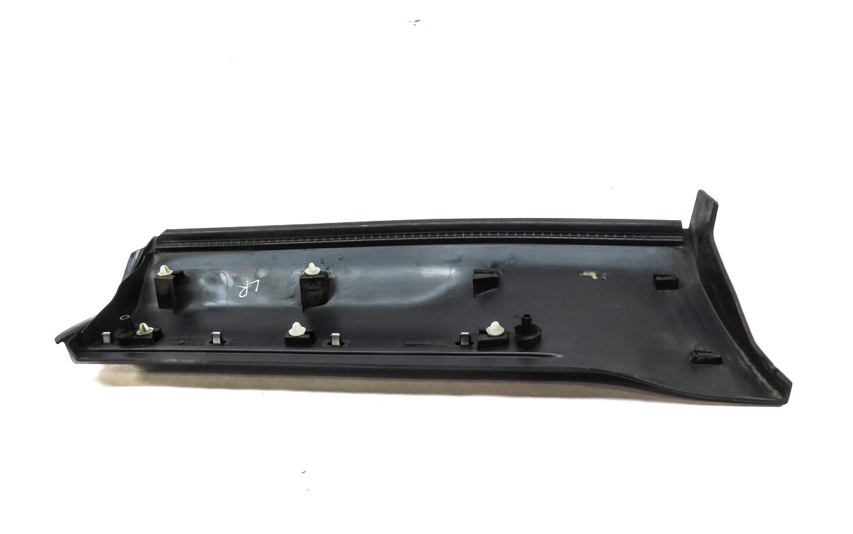 Thumbnail 4: 2015 LAND RANGE ROVER EVOQUE (L538) REAR LEFT LOWER DOOR TRIM MOULDING (BLACK)