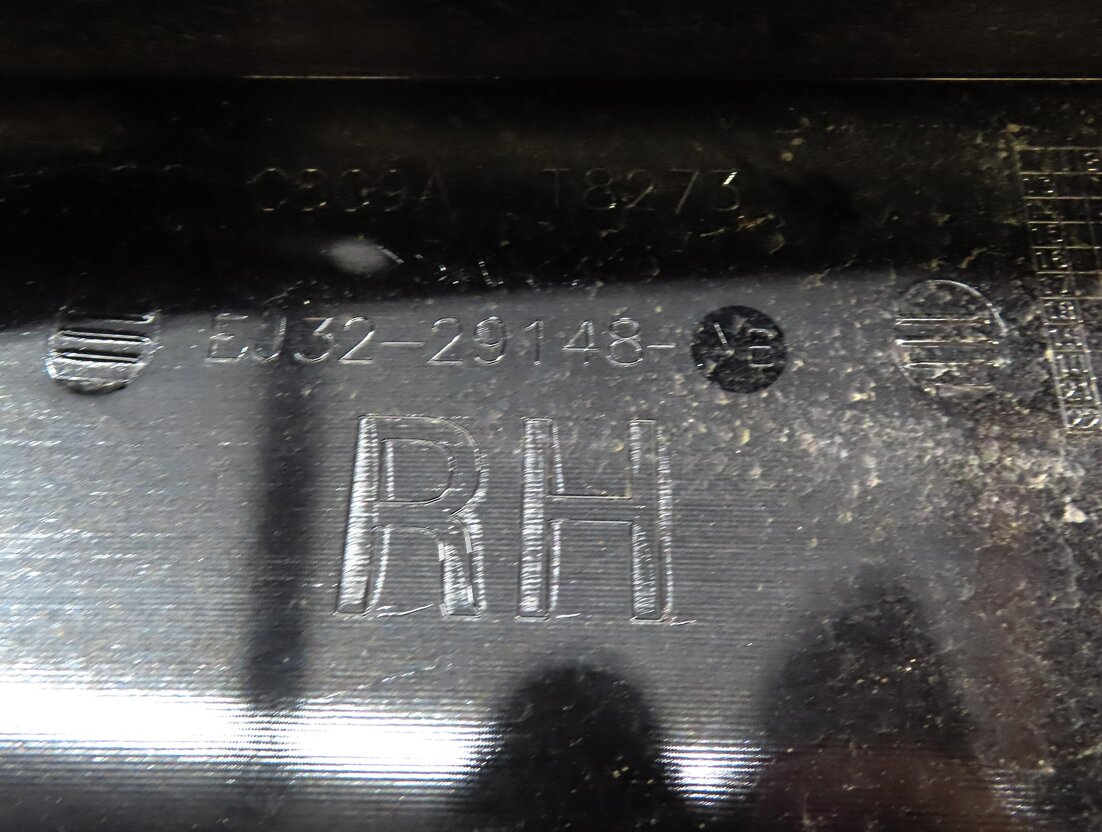Thumbnail 6: 2015 LAND RANGE ROVER EVOQUE (L538) REAR RIGHT PILLAR TRIM (BLACK) EJ3229148AB