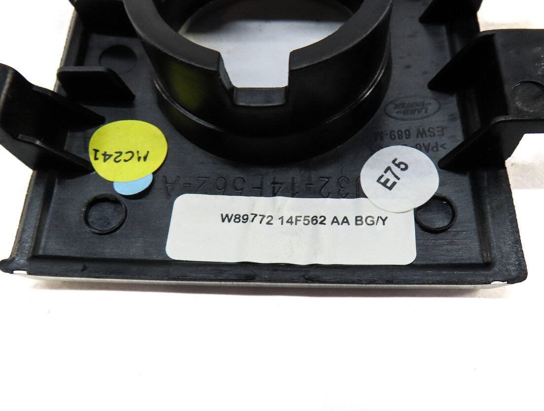 Thumbnail 5: 2015 LAND RANGE ROVER EVOQUE (L538) IGNITION START STOP SWITCH PUSH BUTTON TRIM