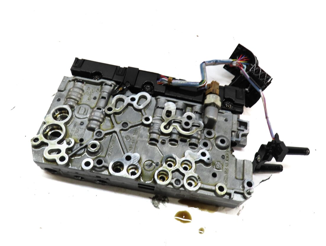Thumbnail 1: 2014-2017 RANGE ROVER EVOQUE DISCOVERY SPORT (L538 L550) TRANSMISSION VALVE BODY