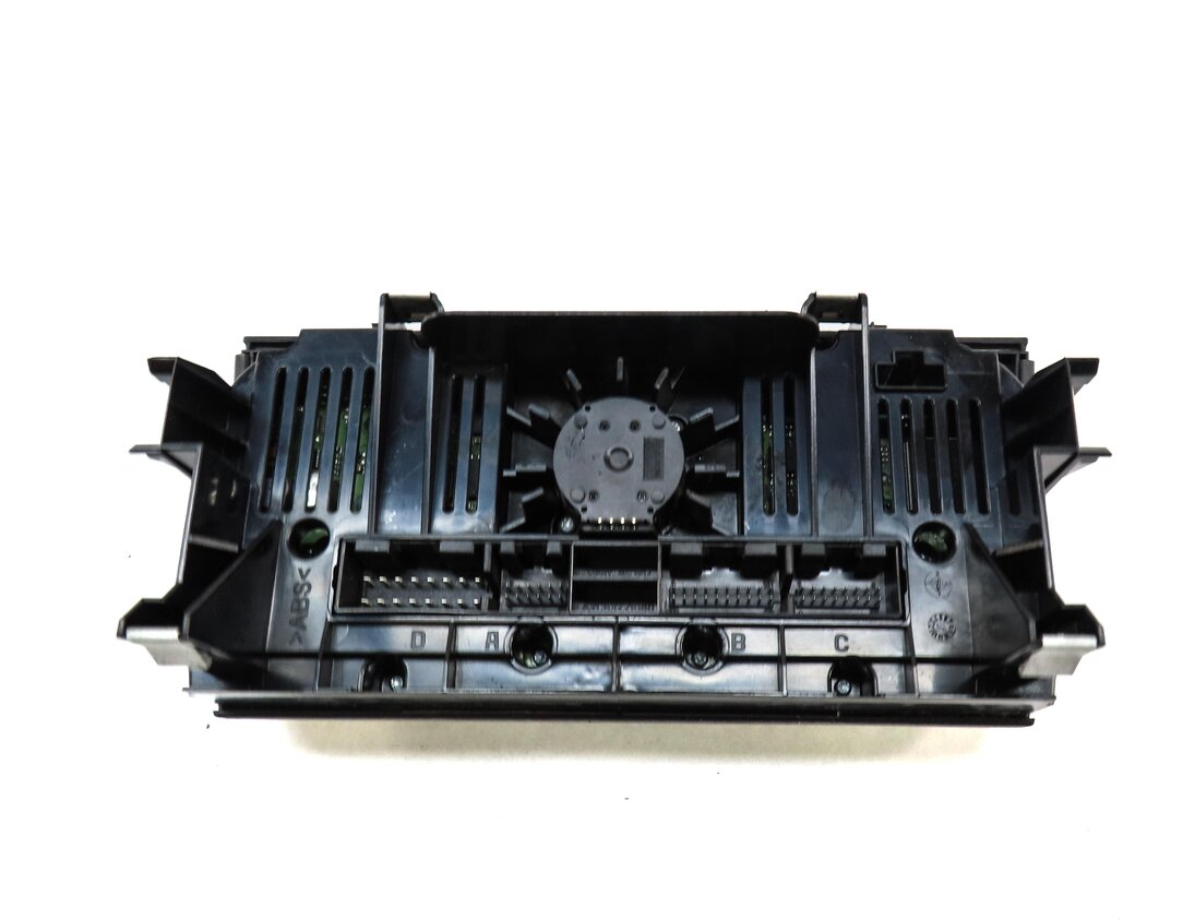 Thumbnail 4: 2017-2018 AUDI Q3 (8U) FRONT HEATER A/C TEMPERATURE CONTROL PANEL (HEATED SEAT)