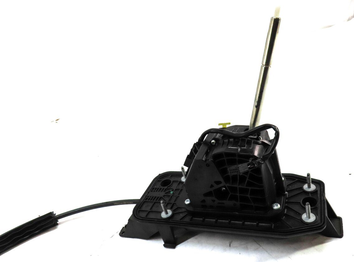 Thumbnail 5: 2017 AUDI Q3 (8U) TRANSMISSION GEAR SHIFTER SHIFT BOX w/ CABLE