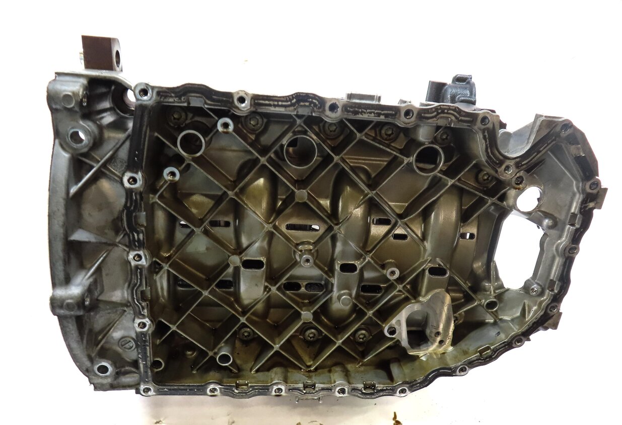 Thumbnail 4: 2014-2018 AUDI Q3 (8U) VW CC EOS TIGUAN 2.0L TURBO ENGINE CYLINDER BLOCK BARE