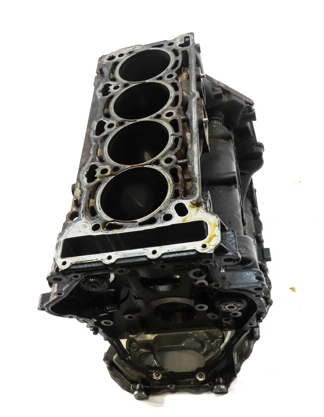Thumbnail 9: 2014-2018 AUDI Q3 (8U) VW CC EOS TIGUAN 2.0L TURBO ENGINE CYLINDER BLOCK BARE