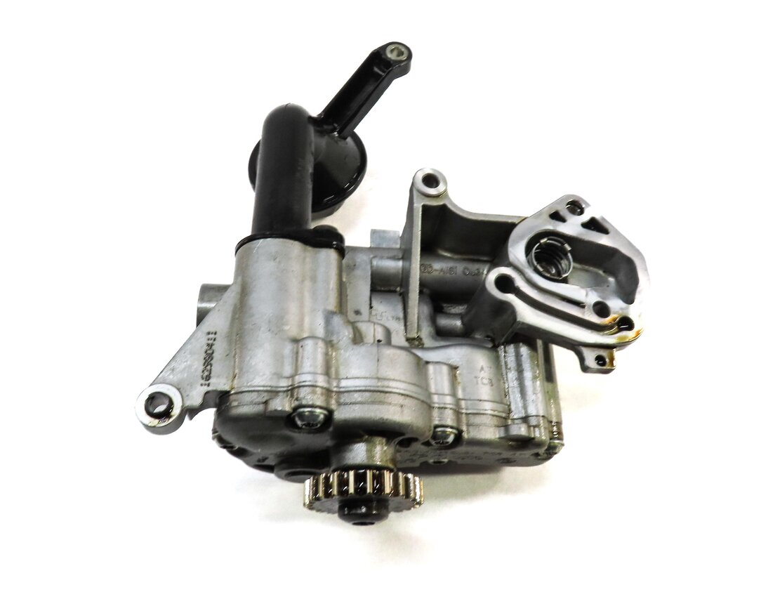 Thumbnail 4: 2017 AUDI Q3 (8U) 2.0L CCTA TURBO ENGINE OIL PUMP w/ PICKUP TUBE