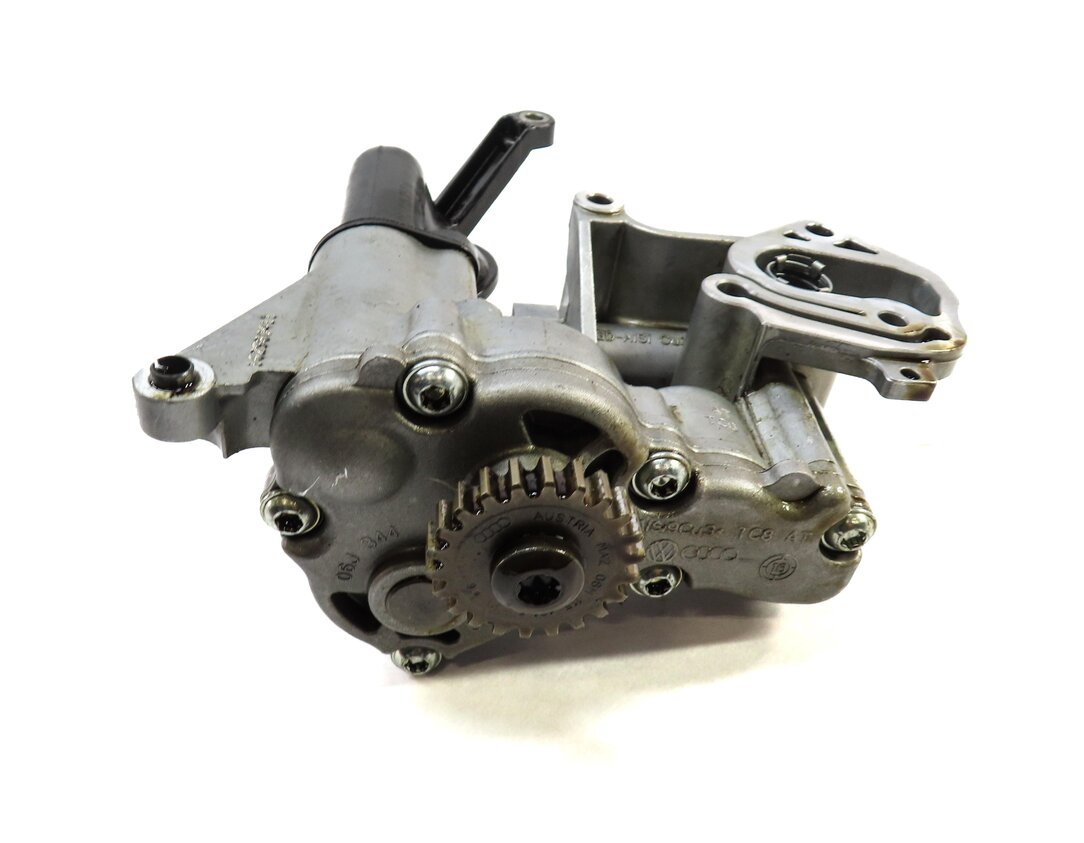 Thumbnail 5: 2017 AUDI Q3 (8U) 2.0L CCTA TURBO ENGINE OIL PUMP w/ PICKUP TUBE