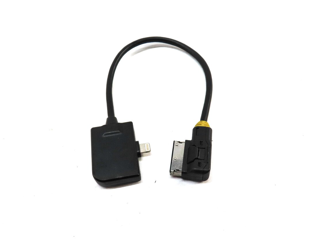 Thumbnail 2: 2017 AUDI Q3 (8U) RADIO STEREO AUXILIARY MEDIA i-PHONE INTERFACE CHARGING CABLE