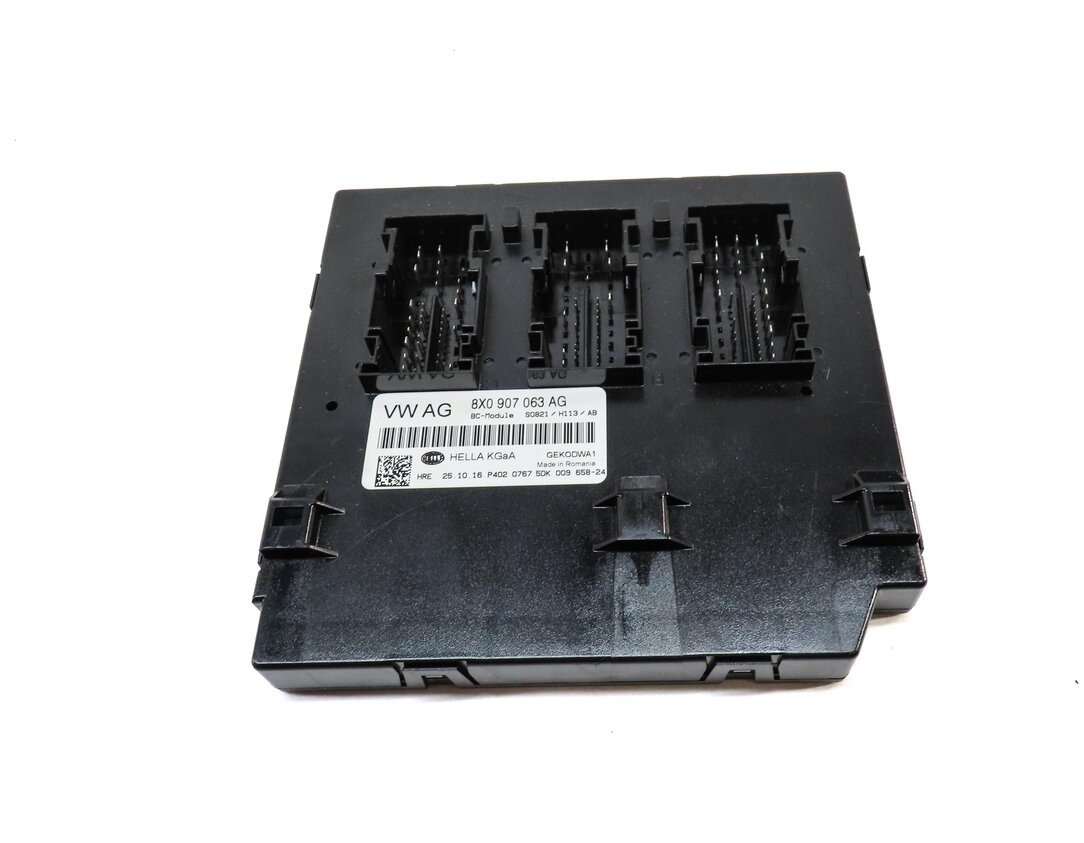 Thumbnail 2: 2017 AUDI Q3 (8U) ONBOARD POWER SUPPLY BODY CONTROL MODULE BCM