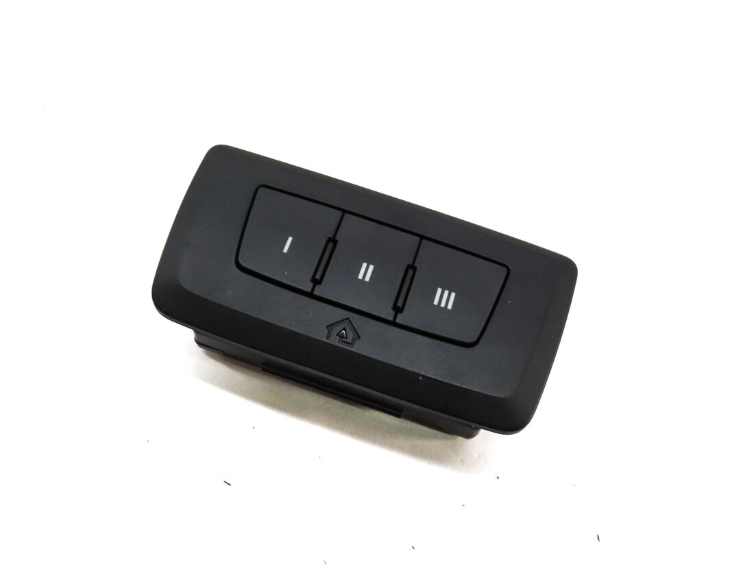 Thumbnail 1: 2017 AUDI Q3 (8U) HOMELINK GARAGE DOOR OPENER SWITCH BUTTON (BLACK)