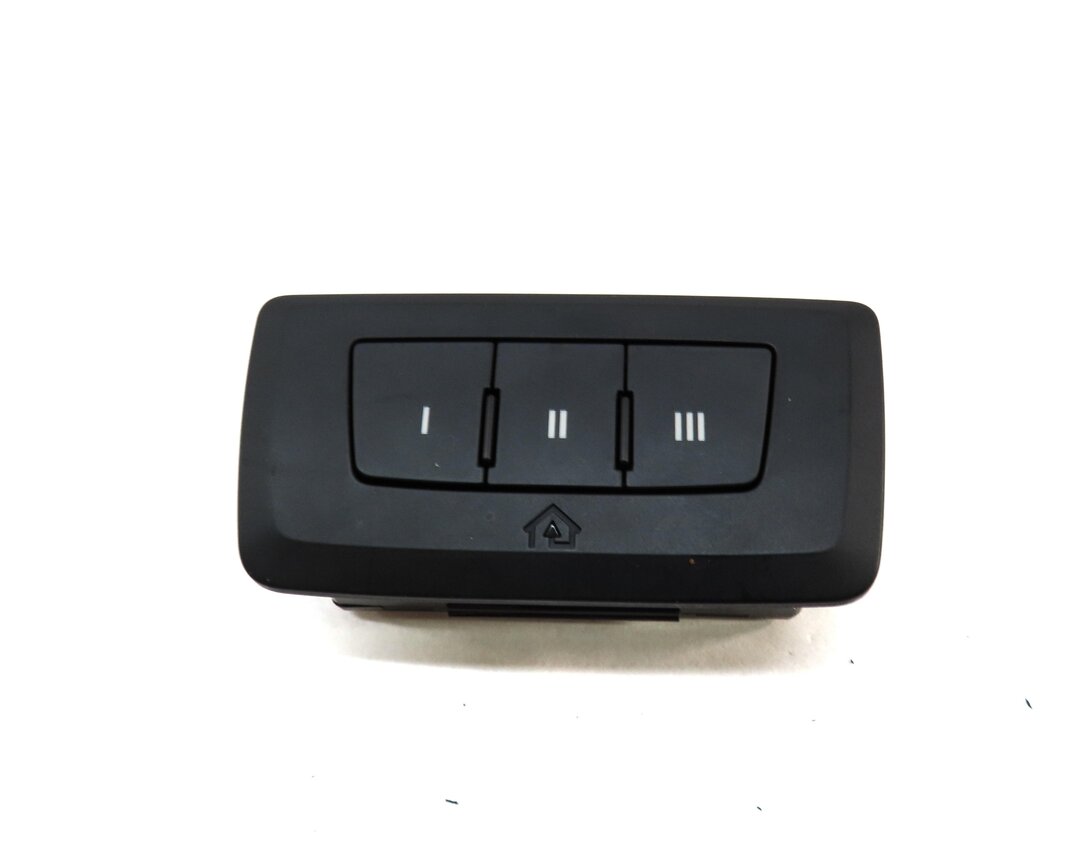 Thumbnail 2: 2017 AUDI Q3 (8U) HOMELINK GARAGE DOOR OPENER SWITCH BUTTON (BLACK)