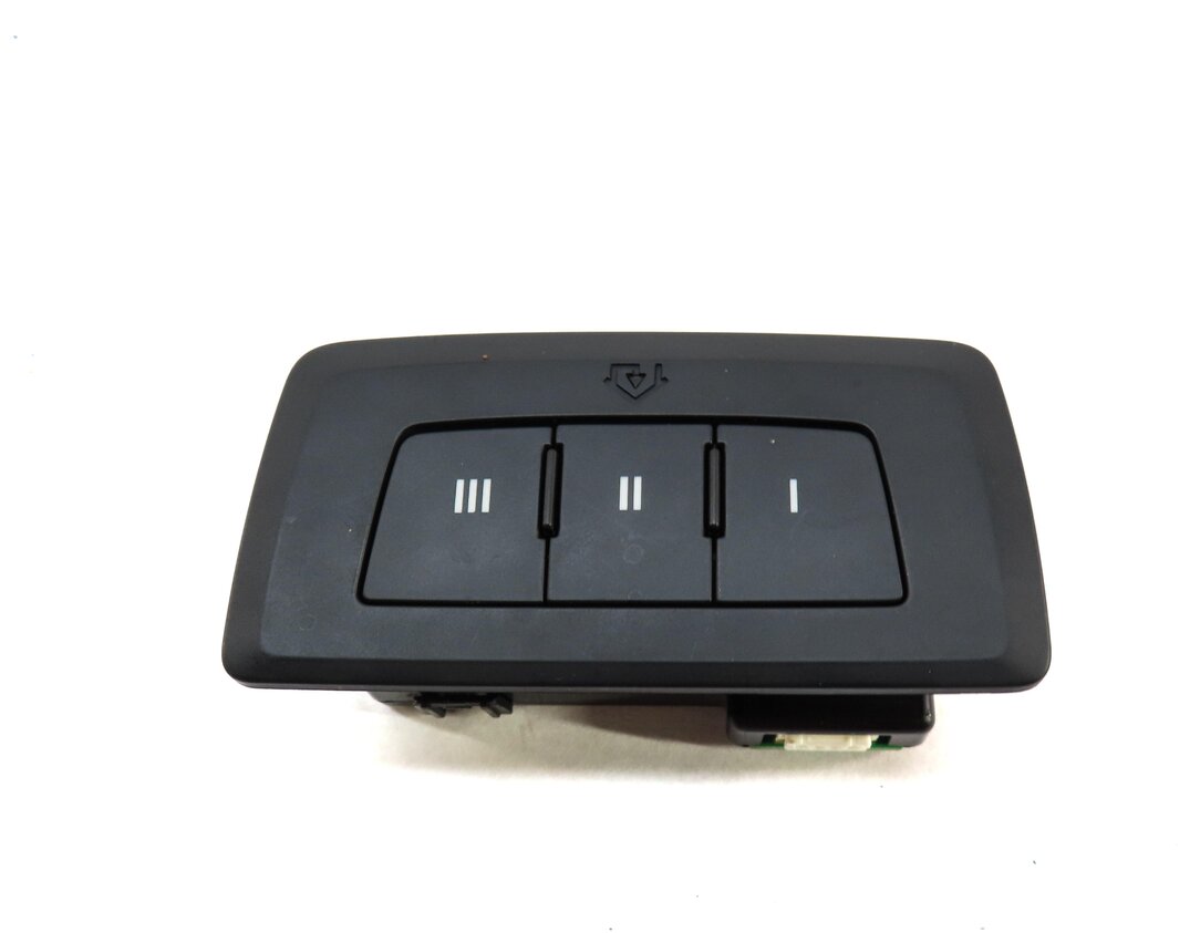 Thumbnail 3: 2017 AUDI Q3 (8U) HOMELINK GARAGE DOOR OPENER SWITCH BUTTON (BLACK)