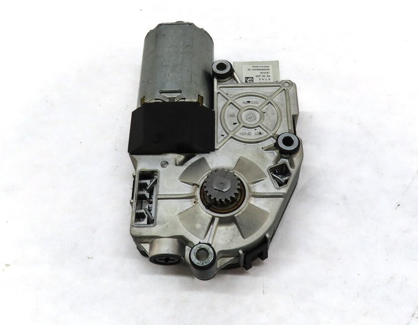 Thumbnail 3: 2015-2018 AUDI Q3 (8U) SUNROOF SUN ROOF WINDOW MOTOR