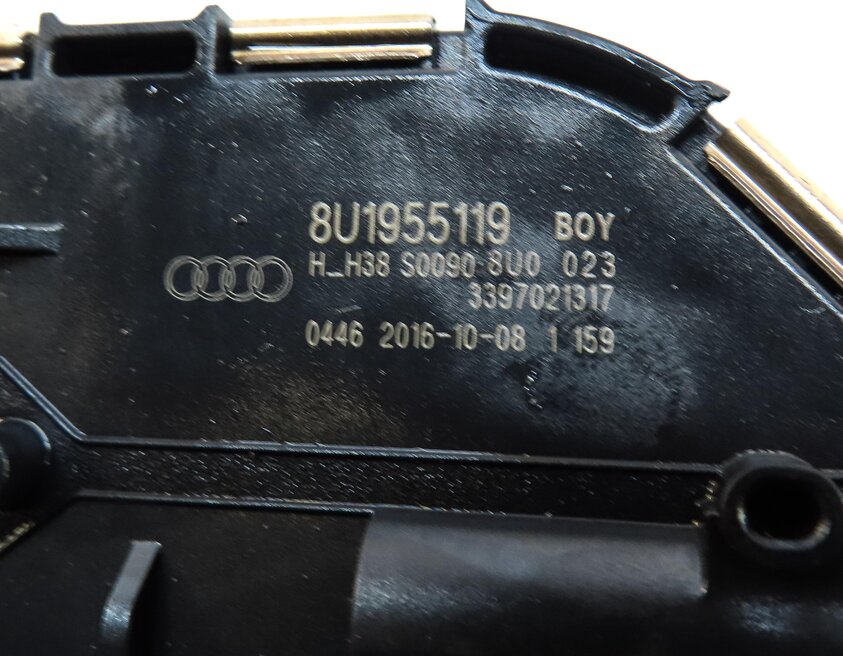 Thumbnail 5: 2015-2018 AUDI Q3 (8U) FRONT WINDSHIELD WIPER MOTOR