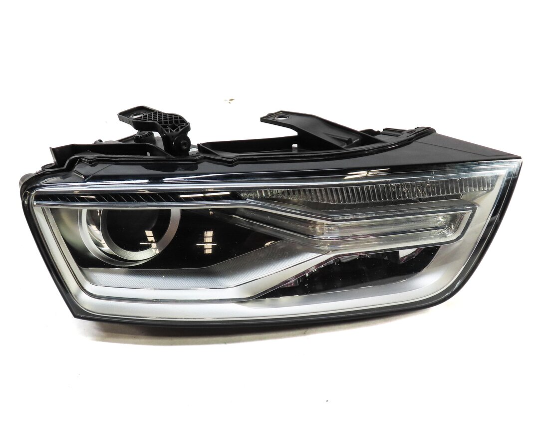 Thumbnail 2: 16-18 AUDI Q3 (8U) RIGHT PASSENGER HID XENON SELF ADJUST HEADLIGHT LIGHT LAMP