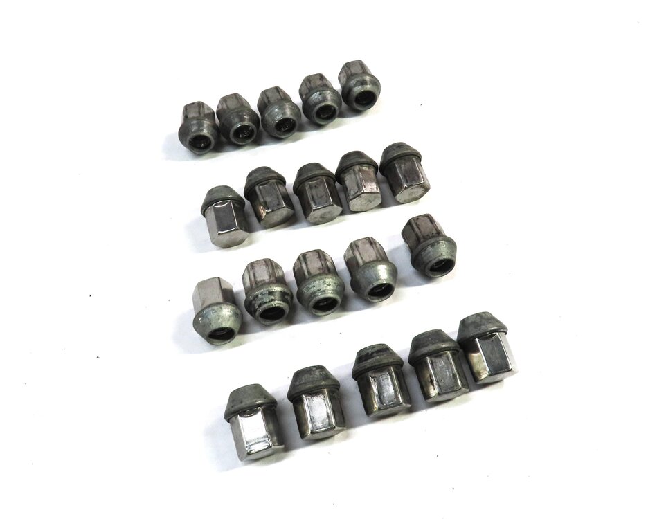 2008-2020 LAND ROVER LR2 DISCOVERY SPORT RANGE ROVER EVOQUE VALAR LUG NUT SET/20