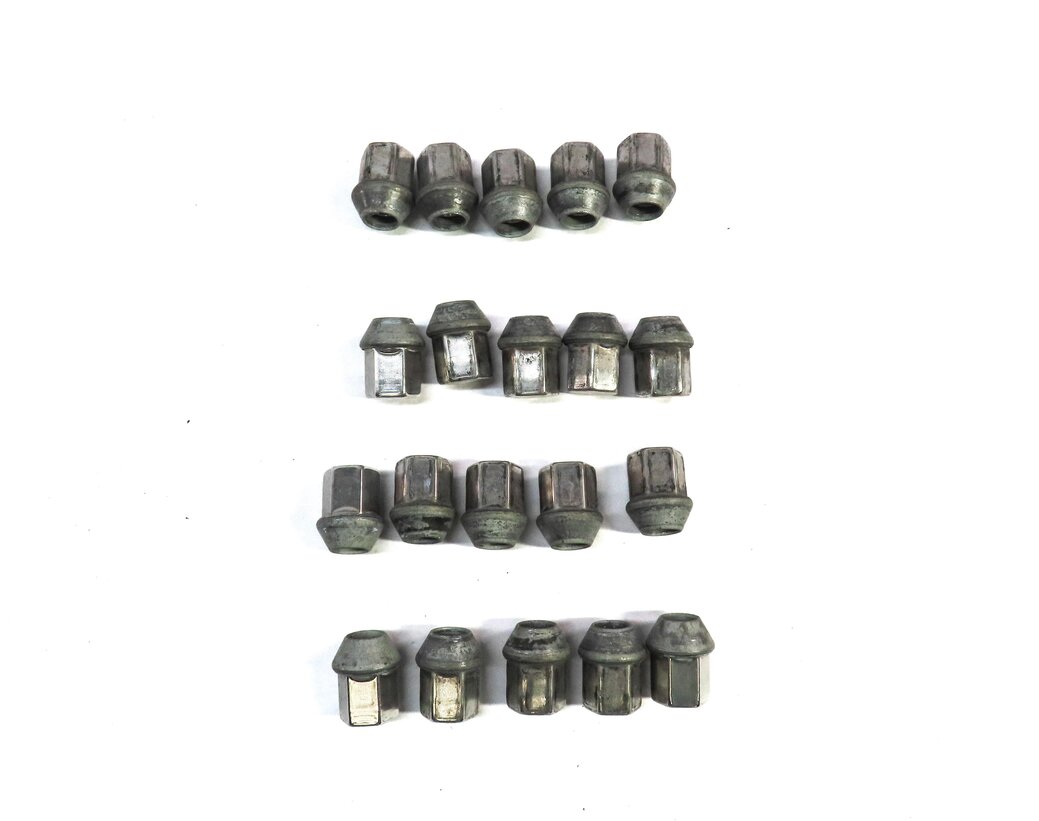 Thumbnail 4: 2008-2020 LAND ROVER LR2 DISCOVERY SPORT RANGE ROVER EVOQUE VALAR LUG NUT SET/20