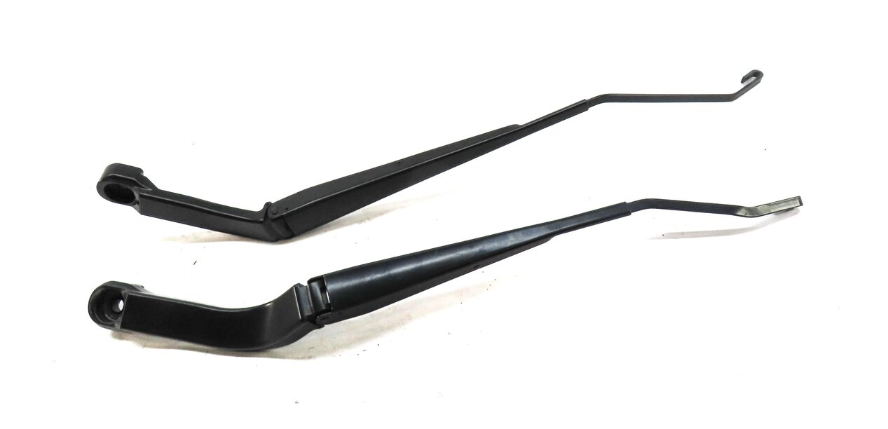 2015-2023 LAND ROVER DISCOVERY SPORT (L550) FRONT WINDSHIELD WIPER ARM SET-2