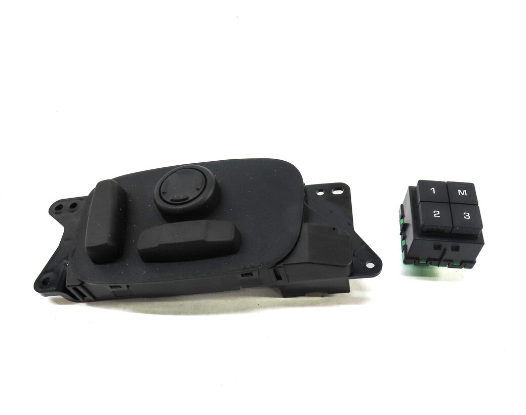 Thumbnail 2: 2017 LAND ROVER DISCOVERY SPORT (L550) FRONT RIGHT PASSENGER SEAT ADJUST SWITCH