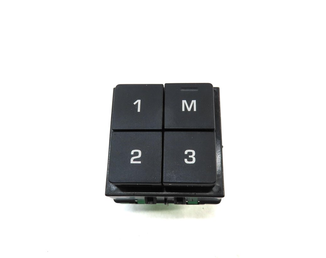 Thumbnail 3: 2017 LAND ROVER DISCOVERY SPORT (L550) FRONT RIGHT PASSENGER SEAT ADJUST SWITCH