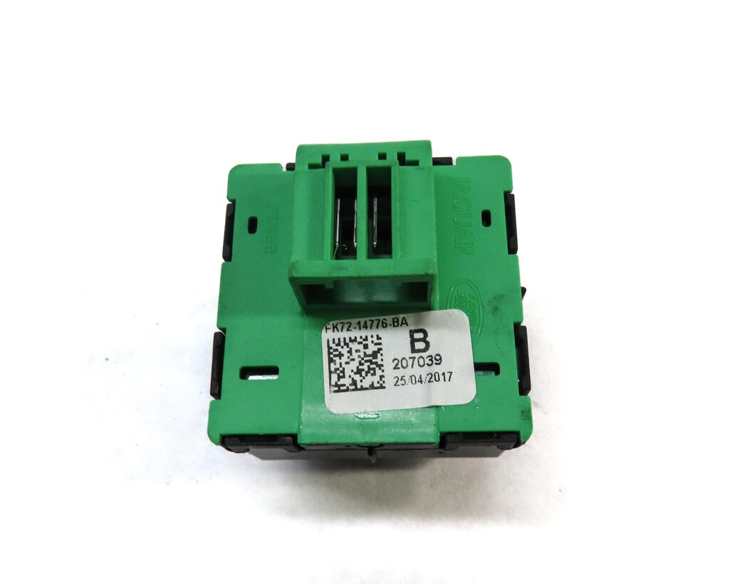 Thumbnail 4: 2017 LAND ROVER DISCOVERY SPORT (L550) FRONT RIGHT PASSENGER SEAT ADJUST SWITCH
