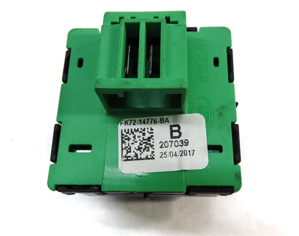 Thumbnail 5: 2017 LAND ROVER DISCOVERY SPORT (L550) FRONT RIGHT PASSENGER SEAT ADJUST SWITCH