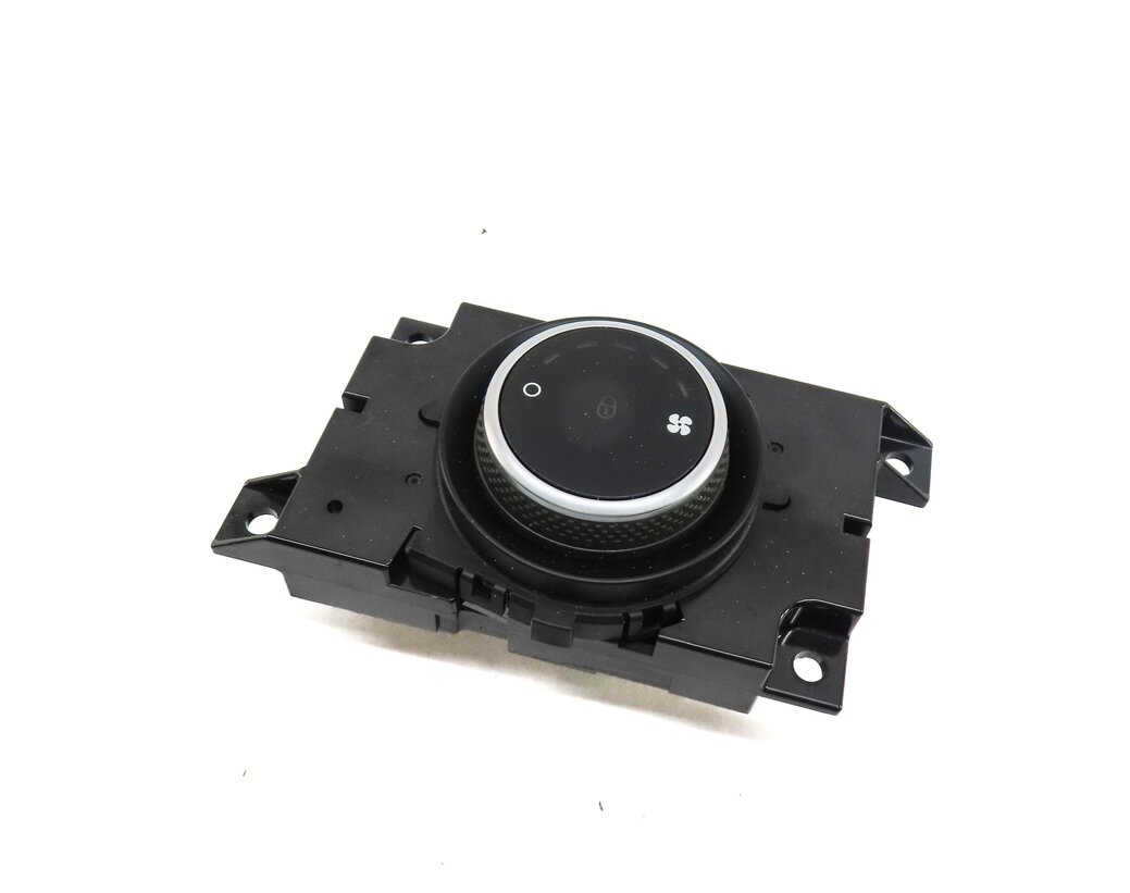 2015-2019 LAND ROVER DISCOVERY SPORT (L550) REAR HEATER A/C FAN SPEED CONTROL