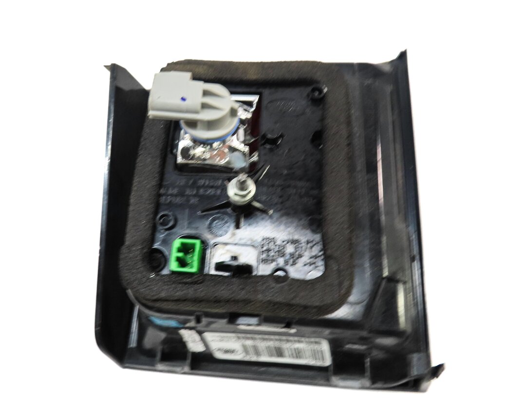 Thumbnail 4: 15-19 LAND ROVER DISCOVERY SPORT (L550) RIGHT REAR INNER TAILLIGHT LIGHT LAMP