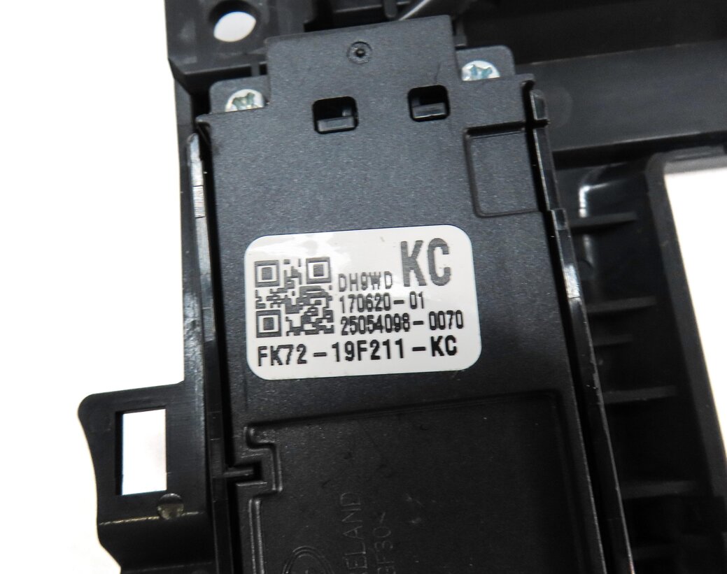 Thumbnail 5: 2015-2019 LAND ROVER DISCOVERY SPORT L550 DASH RADIO MEDIA DISPLAY SCREEN TRIM