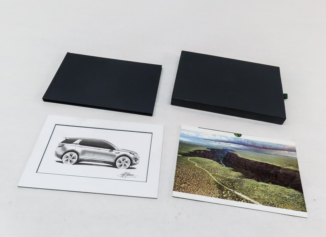 Thumbnail 1: 2017 LAND ROVER DISCOVERY SPORT L550 OWNERS ABOVE & BEYOND BOOK SET & CARRY CASE