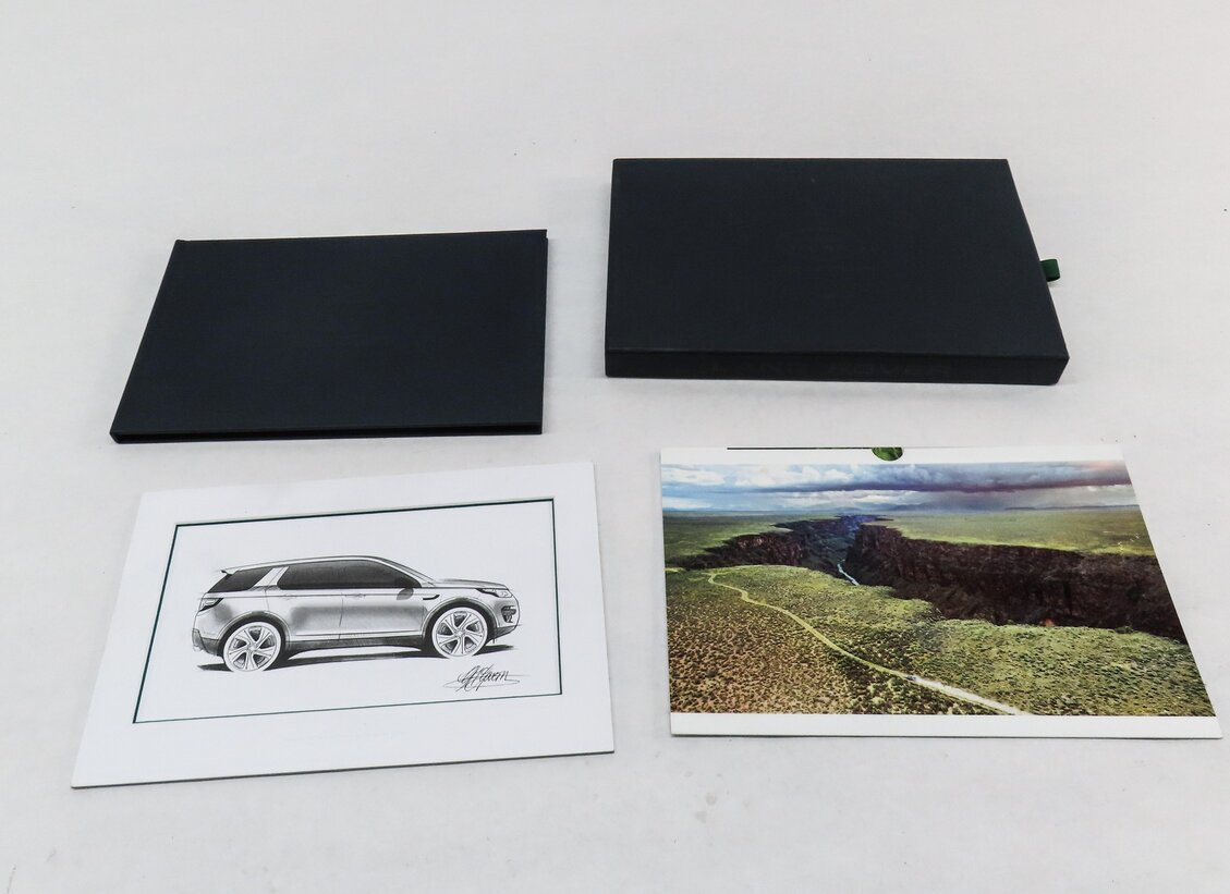 Thumbnail 2: 2017 LAND ROVER DISCOVERY SPORT L550 OWNERS ABOVE & BEYOND BOOK SET & CARRY CASE