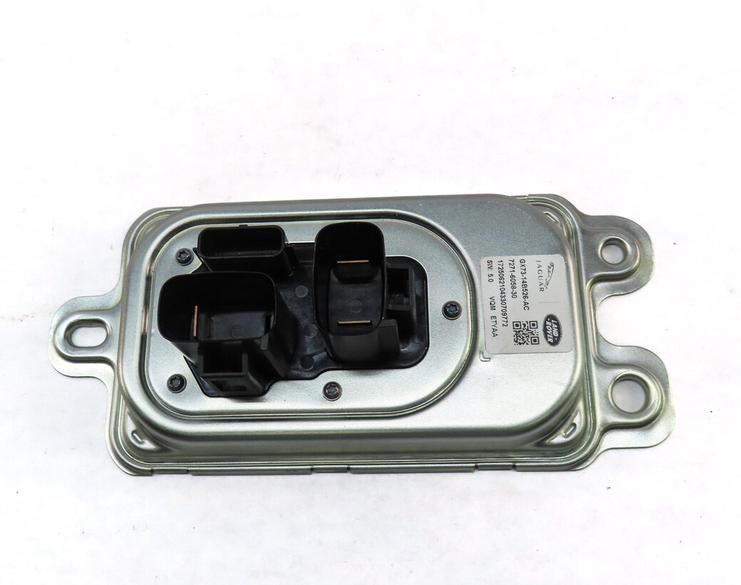 Thumbnail 2: 2017 LAND ROVER DISCOVERY SPORT (L550) VOLTAGE POWER INVERTER CONTROL MODULE