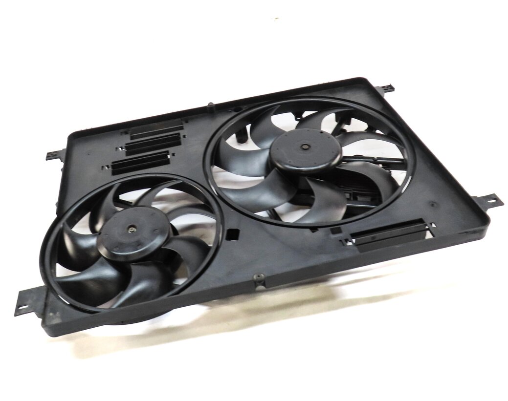 Thumbnail 1: 12-17 LR2 DISCOVERY SPORT RANGE ROVER EVOQUE (L538 L550) RADIATOR COOLING FAN