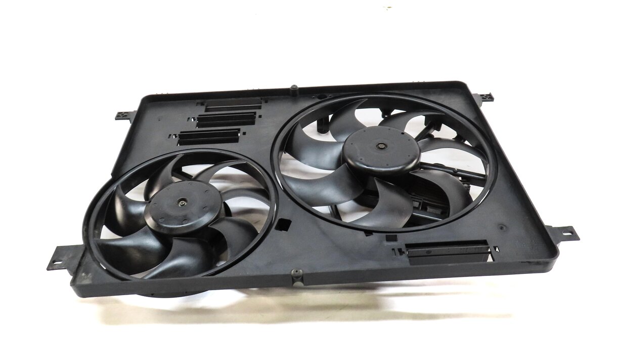 Thumbnail 2: 12-17 LR2 DISCOVERY SPORT RANGE ROVER EVOQUE (L538 L550) RADIATOR COOLING FAN