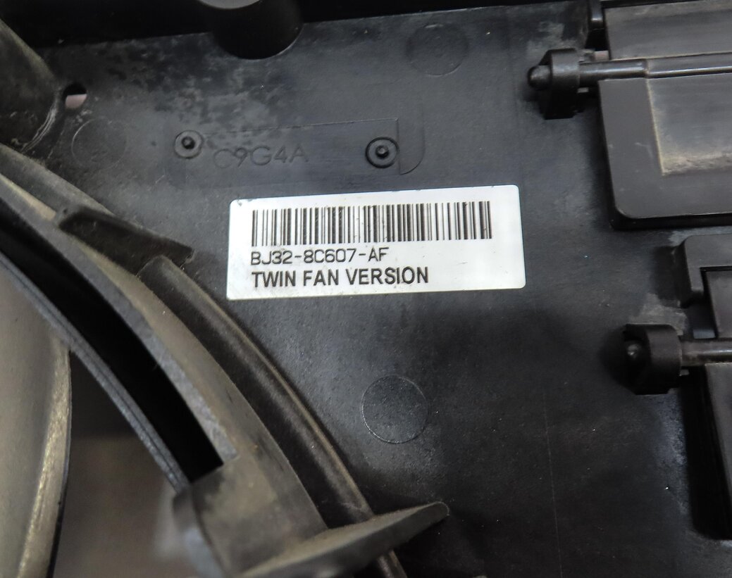 Thumbnail 6: 12-17 LR2 DISCOVERY SPORT RANGE ROVER EVOQUE (L538 L550) RADIATOR COOLING FAN