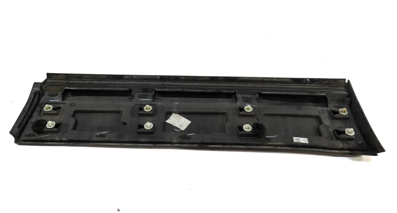 Thumbnail 5: 2015-2019 LAND ROVER DISCOVER SPORT (L550) REAR LEFT LOWER DOOR MOULDING TRIM