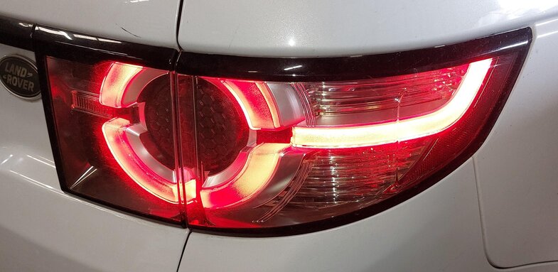 Thumbnail 2: 15-19 LAND ROVER DISCOVERY SPORT (L550) RIGHT REAR TAILLIGHT BRAKE LIGHT LAMP
