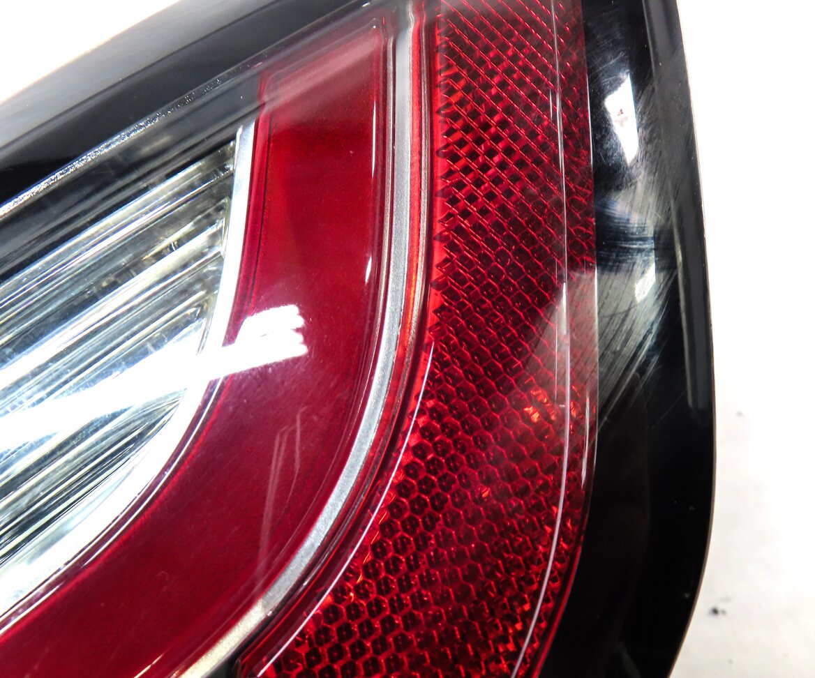 Thumbnail 6: 15-19 LAND ROVER DISCOVERY SPORT (L550) RIGHT REAR TAILLIGHT BRAKE LIGHT LAMP