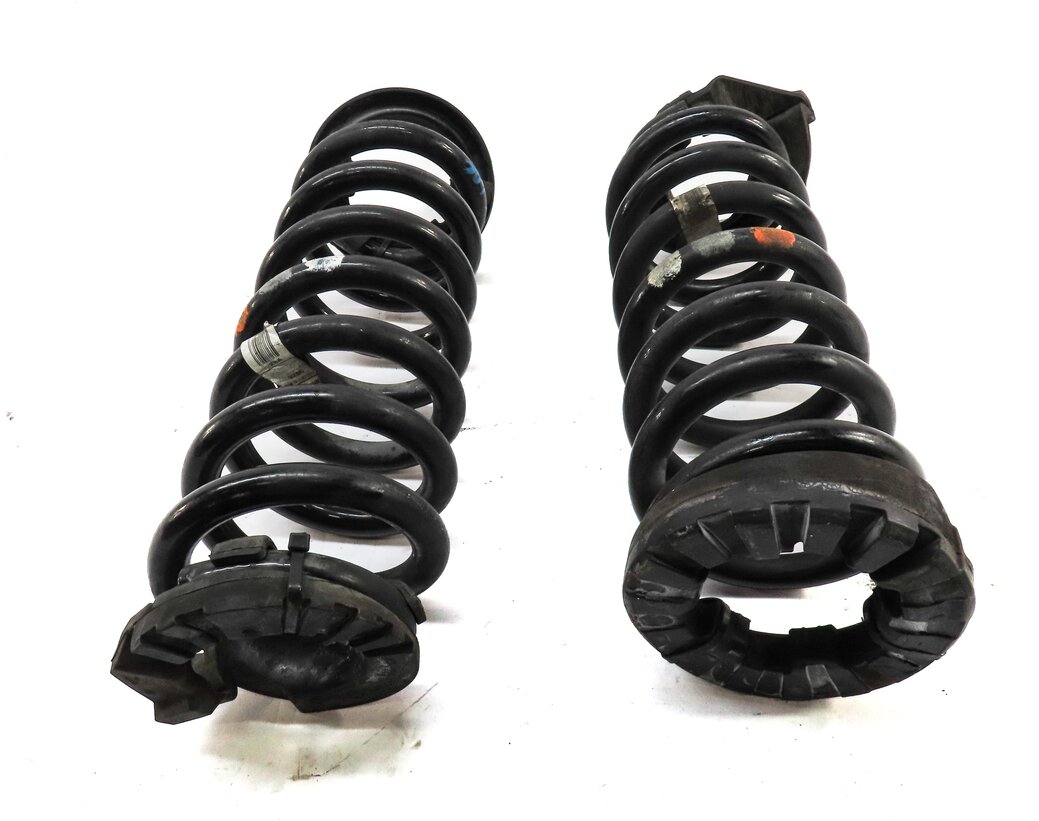 Thumbnail 2: 2015-2019 LAND ROVER DISCOVERY SPORT (L550) REAR SUSPENSION COIL SPRING SET-2