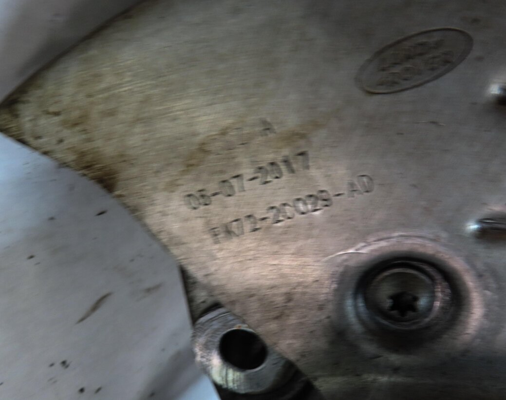 Thumbnail 8: 15-19 DISCOVERY SPORT (L550) REAR LEFT DRIVER SPINDLE KNUCKLE HUB w/ AXLE SHAFT