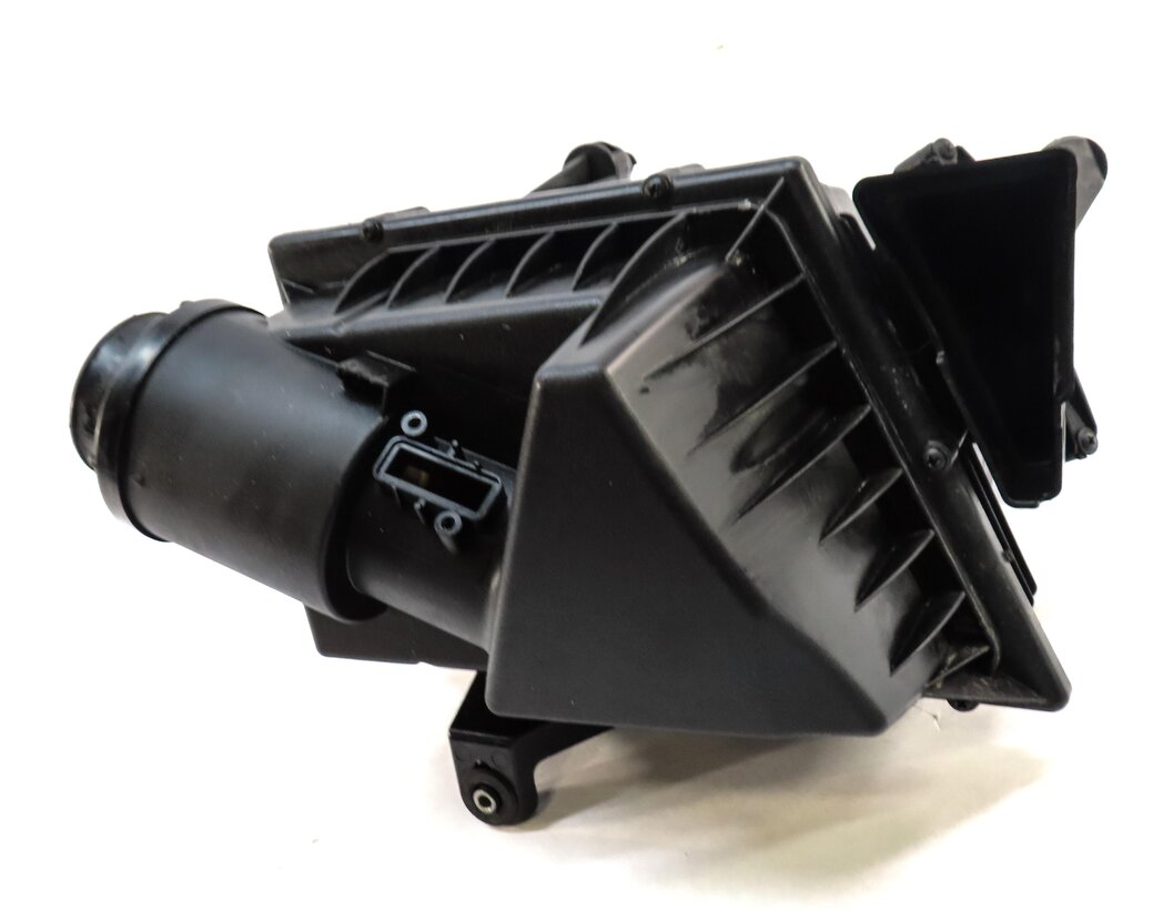 Thumbnail 2: 2015-2017 RANGE ROVER EVOQUE DISCOVERY SPORT (L538 L550) AIR FILTER BOX HOUSING