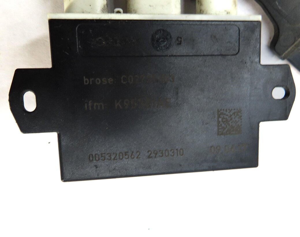 Thumbnail 5: 2016-2019 LAND ROVER DISCOVERY SPORT (L550) LIFTGATE SMART OPENER CONTROL MODULE