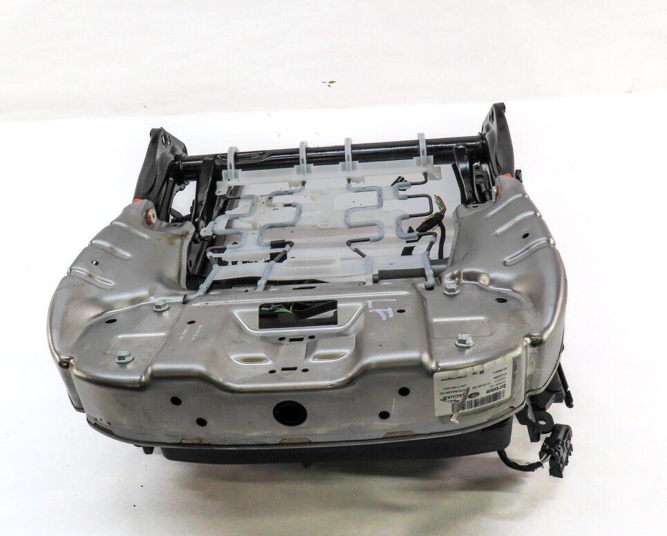 Thumbnail 2: 15-19 LAND ROVER DISCOVERY SPORT (L550) FRONT LEFT DRIVER SEAT TRACK w/ MOTORS