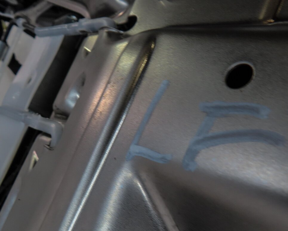 Thumbnail 9: 15-19 LAND ROVER DISCOVERY SPORT (L550) FRONT LEFT DRIVER SEAT TRACK w/ MOTORS