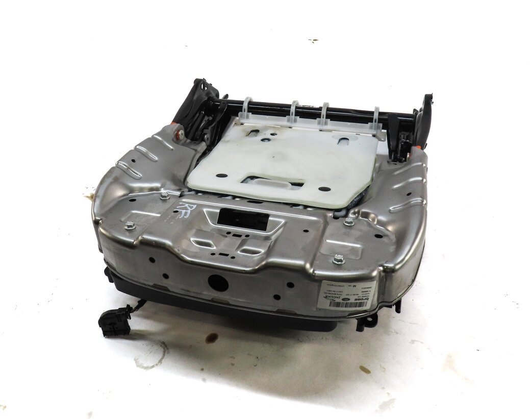 15-19 LAND ROVER DISCOVERY SPORT L550 FRONT RIGHT PASSENGER SEAT TRACK w/ MOTORS