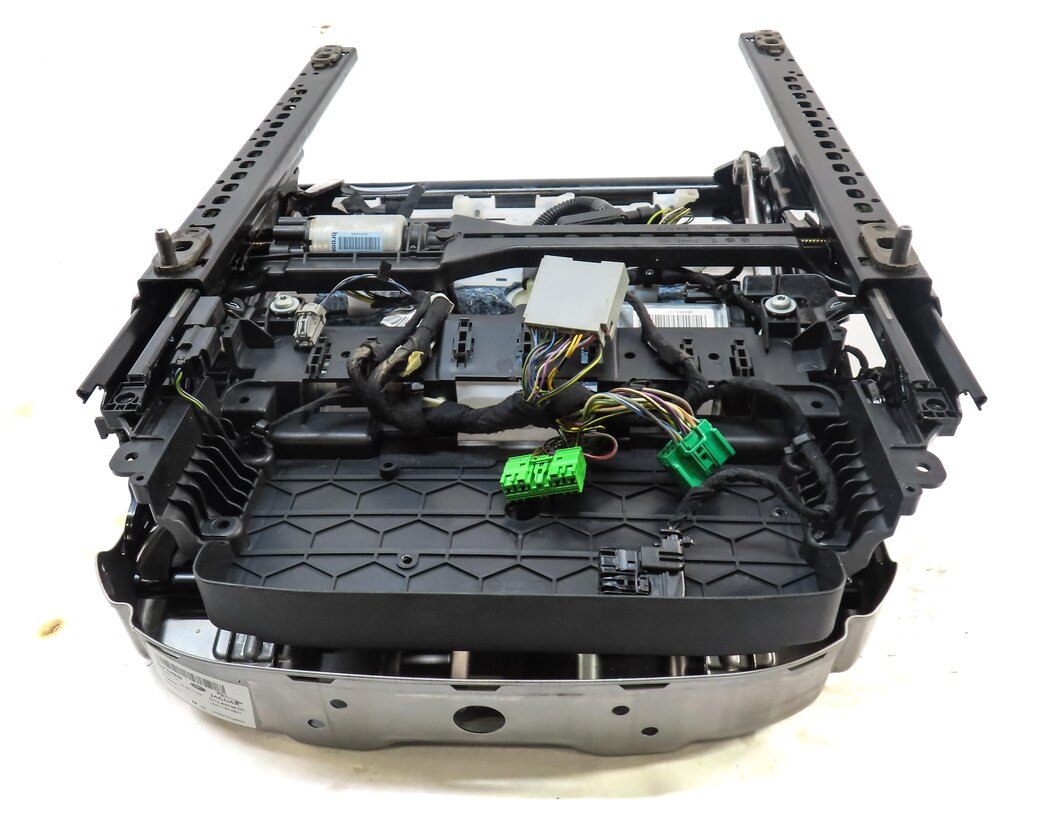 Thumbnail 5: 15-19 LAND ROVER DISCOVERY SPORT L550 FRONT RIGHT PASSENGER SEAT TRACK w/ MOTORS