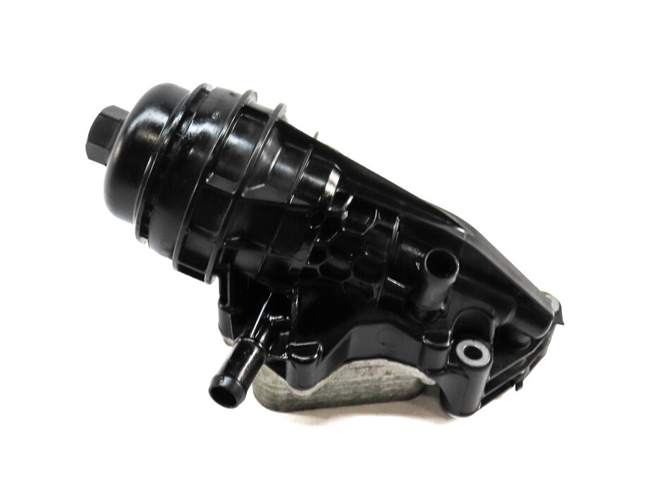 2015 MERCEDES CLA250 (C117 W117) 2.0L M270 ENGINE OIL FILTER HOUSING w/ COOLER