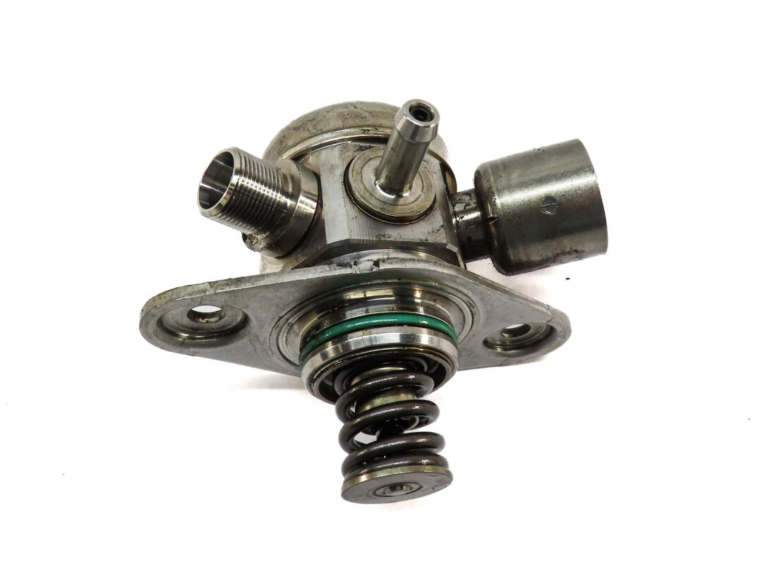 Thumbnail 3: 2013-2020 MERCEDES B250 CLA250 GLA250 (C117 W156 W246) HIGH PRESSURE FUEL PUMP