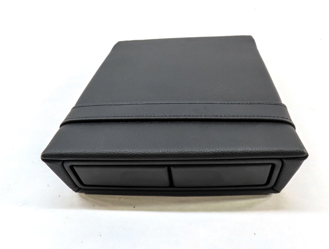 Thumbnail 3: 2015 MERCEDES CLA250 (C117 W117) REAR SEAT CENTER ARMREST CUP HOLDER (BLACK)
